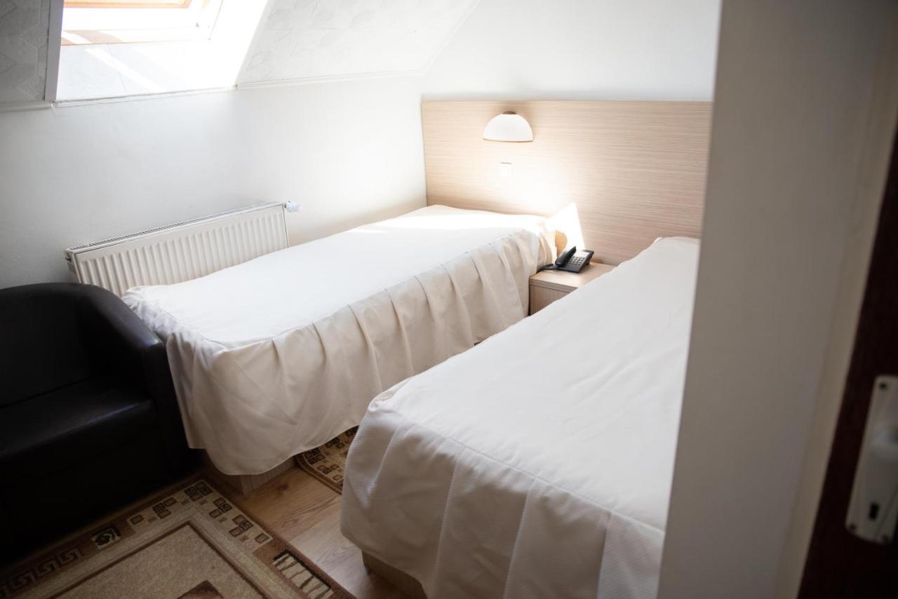 Motel Moara Veche Săcălăşeni Exteriér fotografie